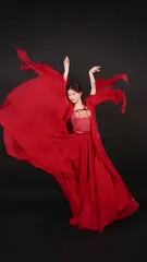 公孙离眼流泪红脸咬铁球